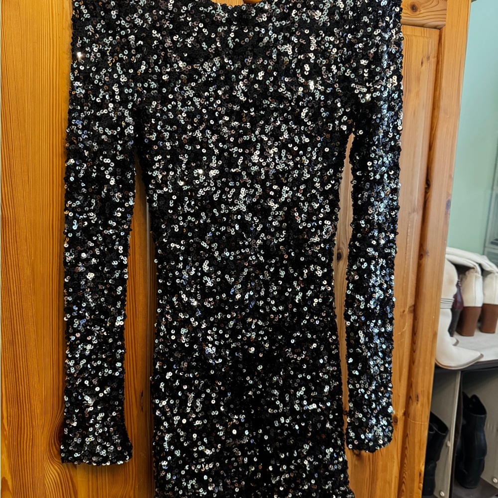 Edikted Sparkling Black Sequin Dress